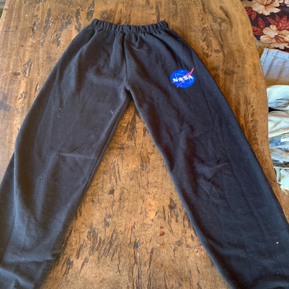 Zumiez black sweatpants